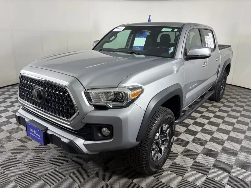 2018 Toyota Tacoma SR V6 photo 1