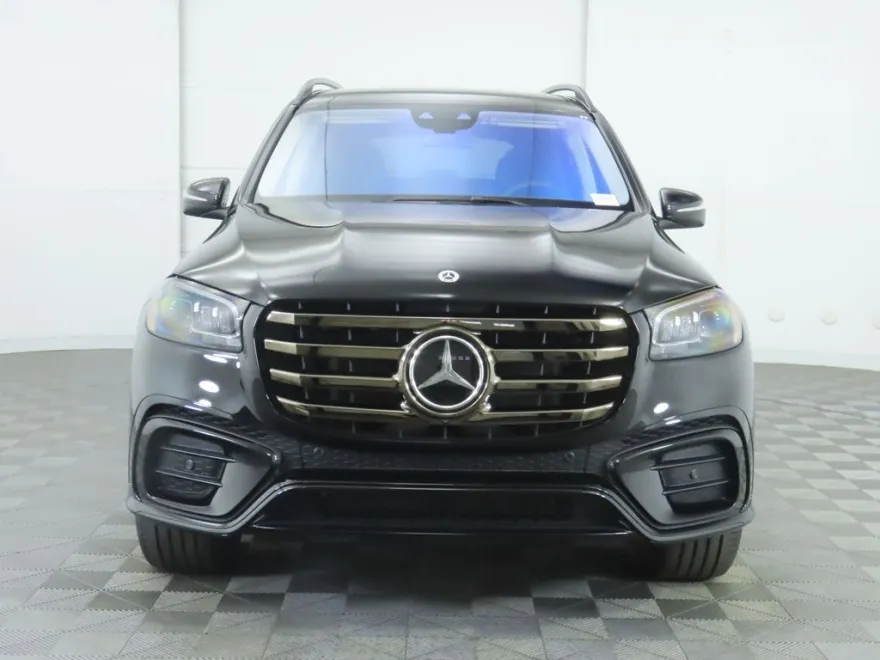 2026 Mercedes Benz GLS 450 4MATIC photo 1