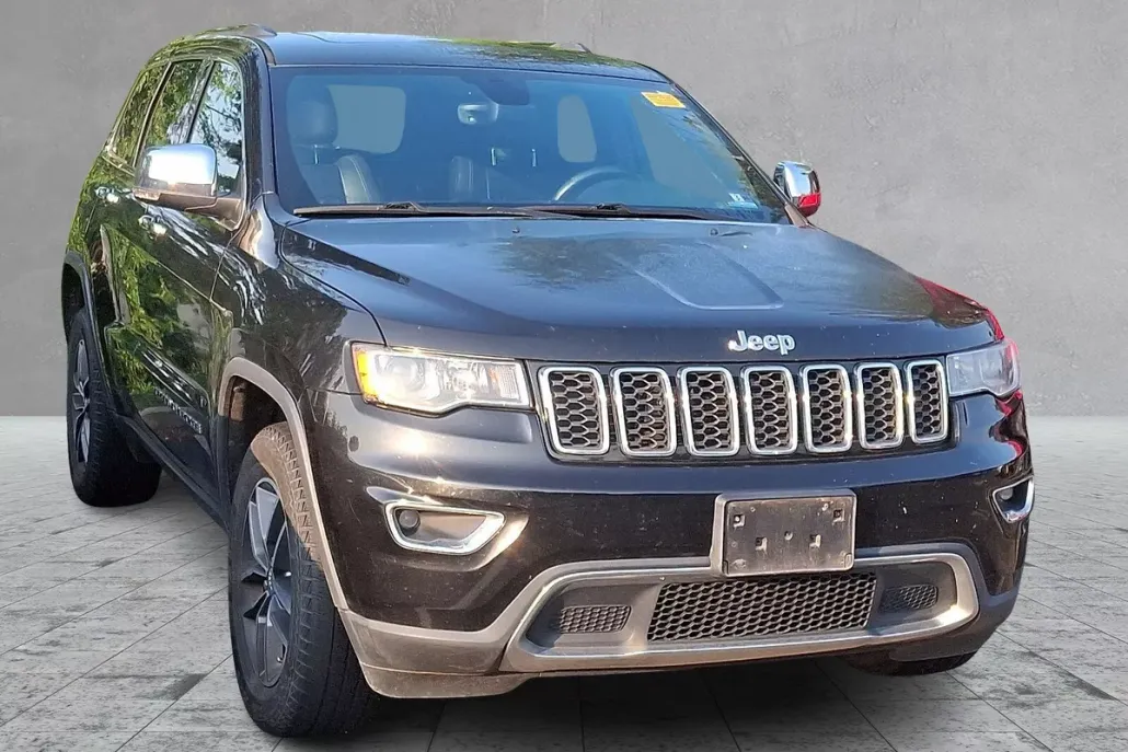 2017 Jeep Grand Cherokee Limited photo 1