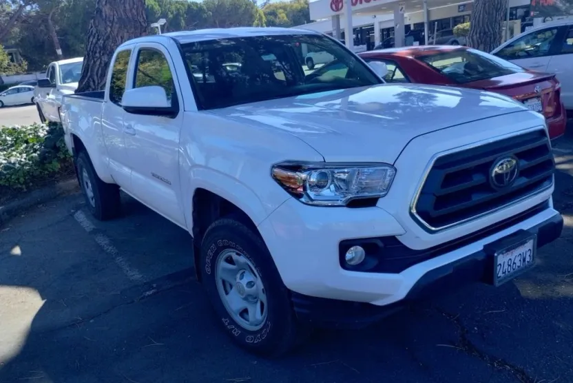 2023 Toyota Tacoma SR5 photo 1
