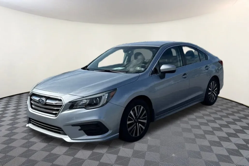 2019 Subaru Legacy 2.5i photo 1