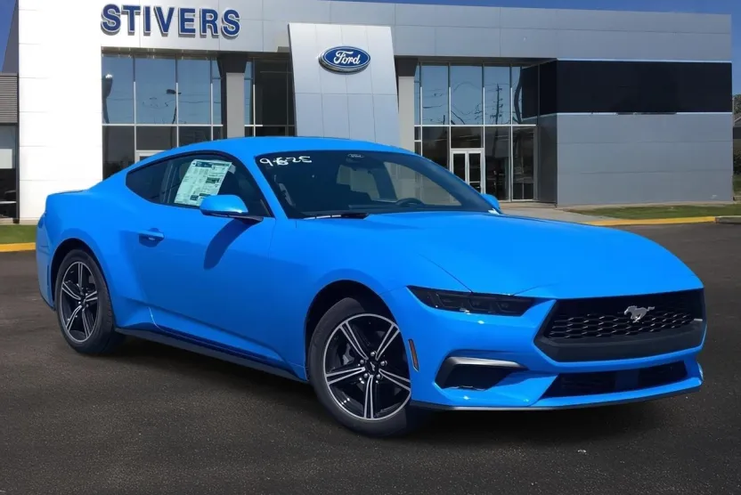 2025 Ford Mustang EcoBoost photo 1