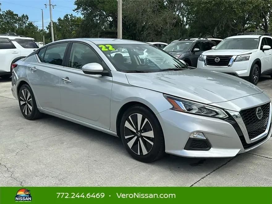 2022 Nissan Altima 2.5 SV photo 1