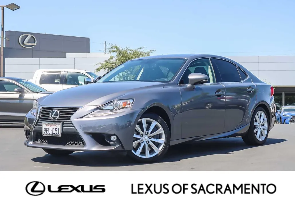 2016 Lexus IS 200t photo 1