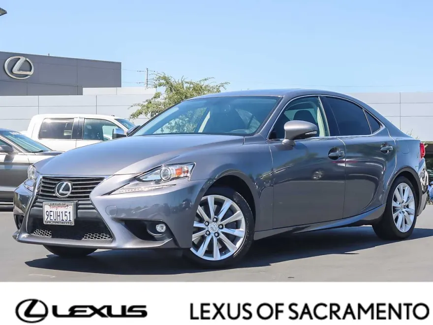 2016 Lexus IS 200t photo 1
