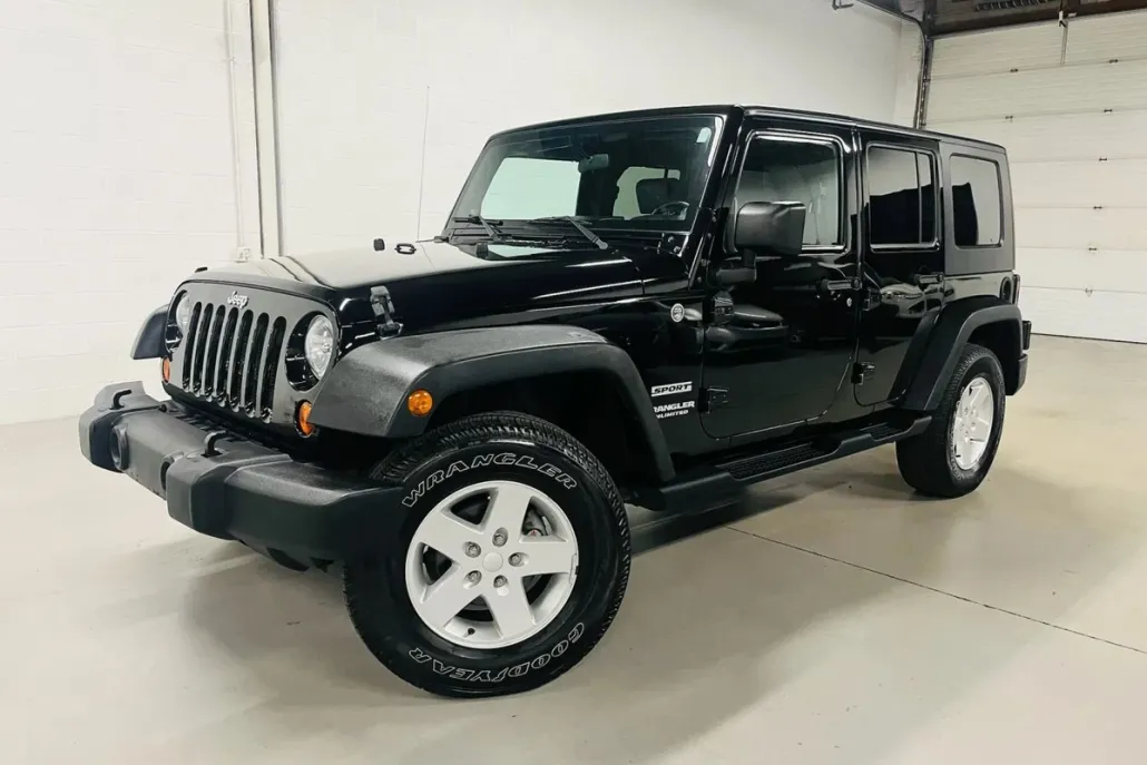 2010 Jeep Wrangler Unlimited Sport photo 1