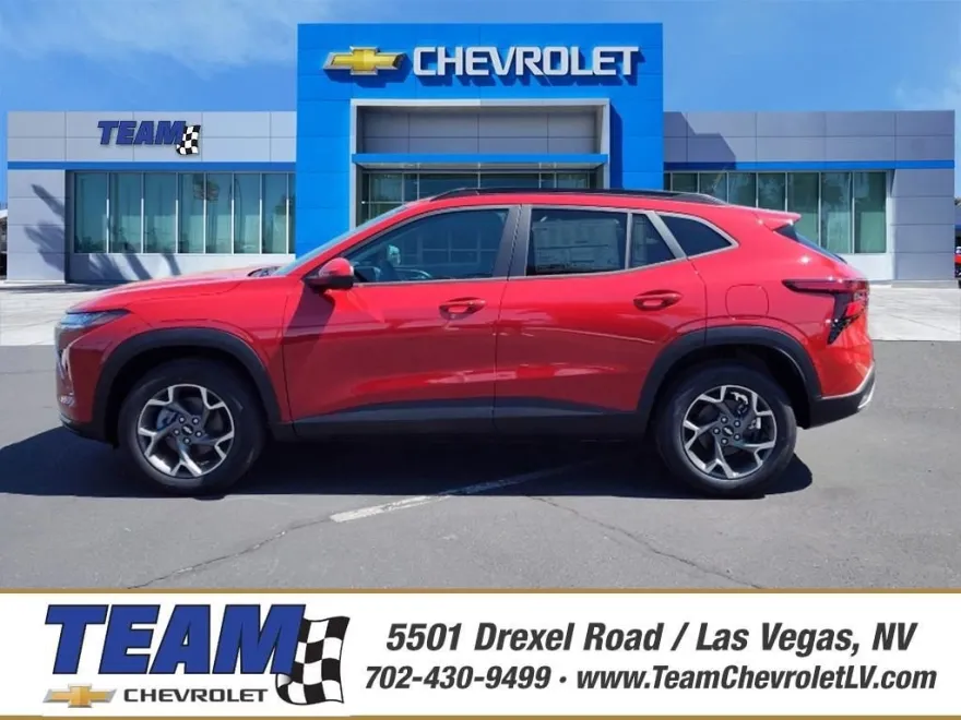 2026 Chevrolet Trax LT photo 1