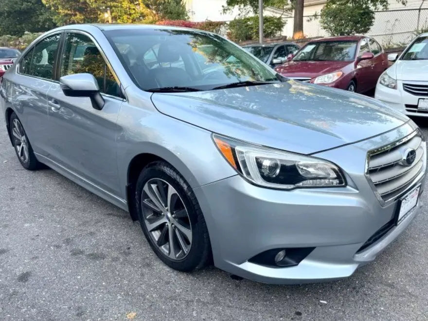 2017 Subaru Legacy 2.5i Limited photo 1