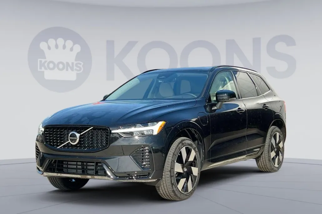 2025 Volvo XC60 Hybrid T8 Plus photo 1