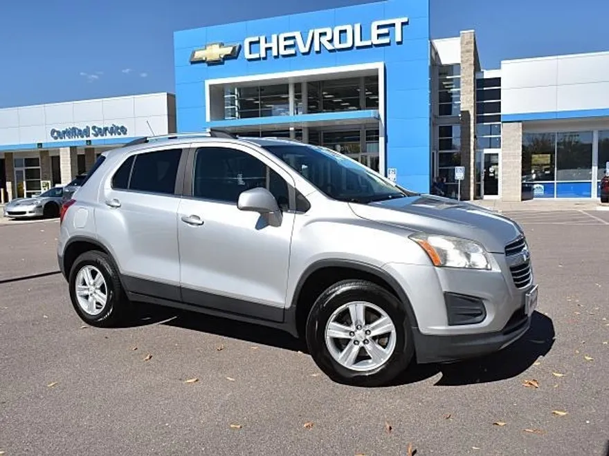 2016 Chevrolet Trax LT photo 1