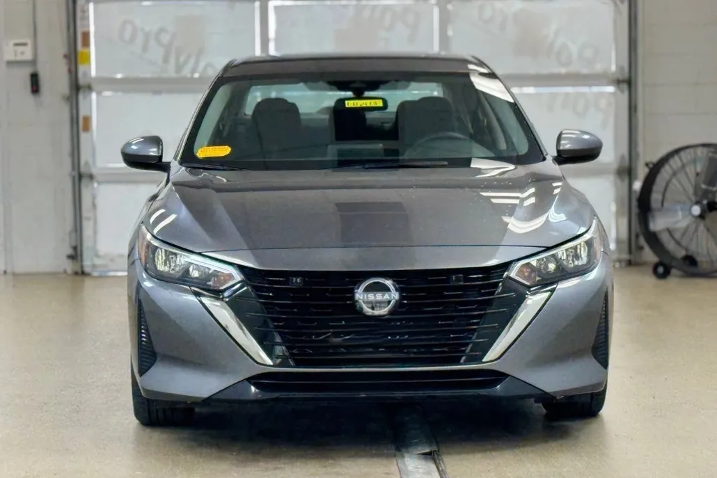 2024 Nissan Sentra SV photo 1