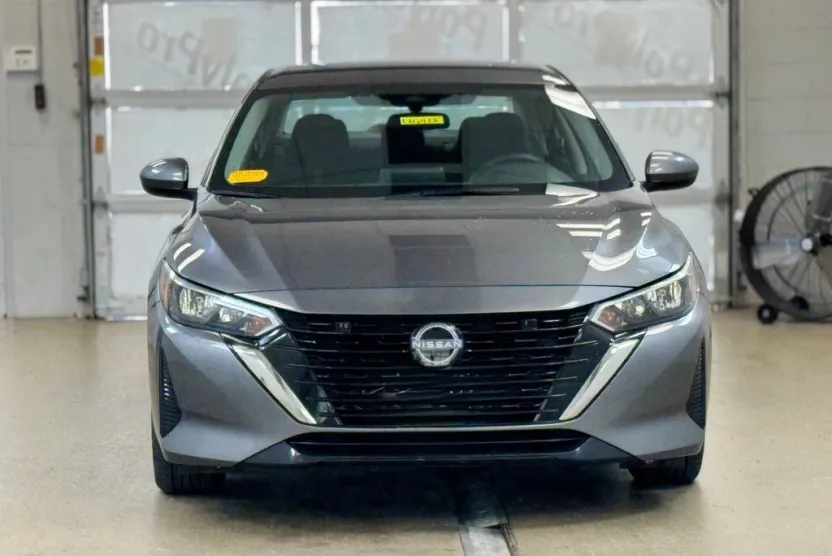 2024 Nissan Sentra SV photo 1