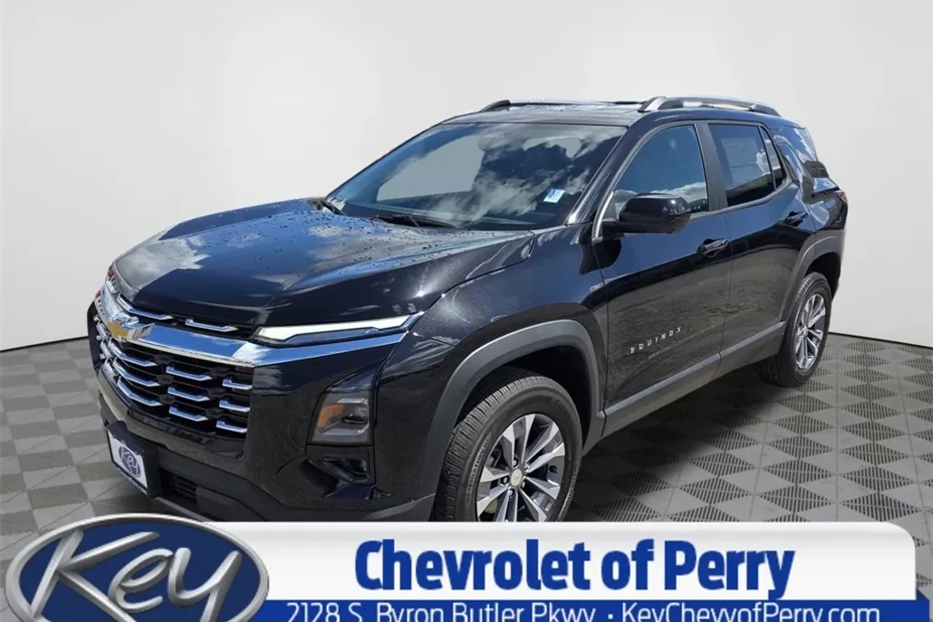 2025 Chevrolet Equinox LT photo 1