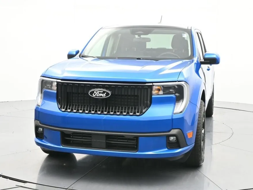 2025 Ford Maverick photo 1