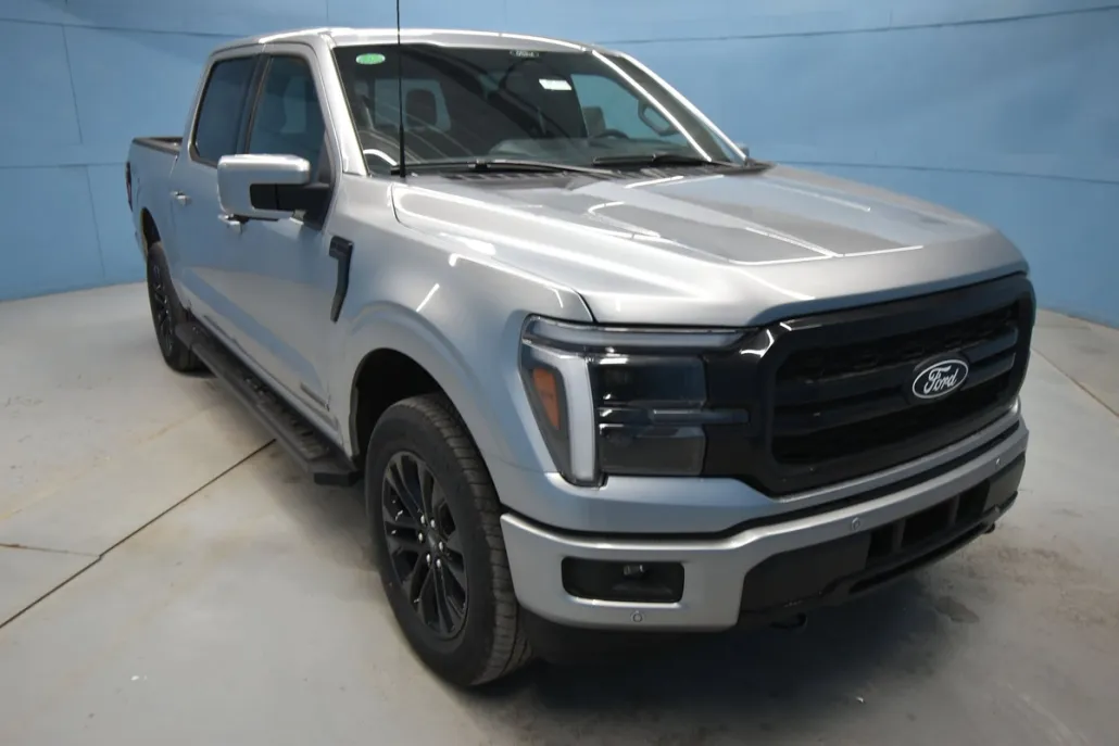 2025 Ford F-150 Lariat photo 1