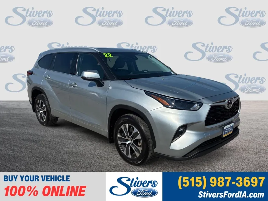 2022 Toyota Highlander XLE photo 1