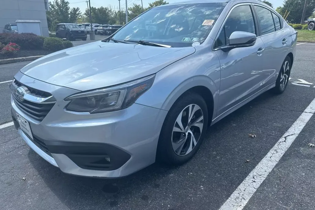 2022 Subaru Legacy Premium photo 1