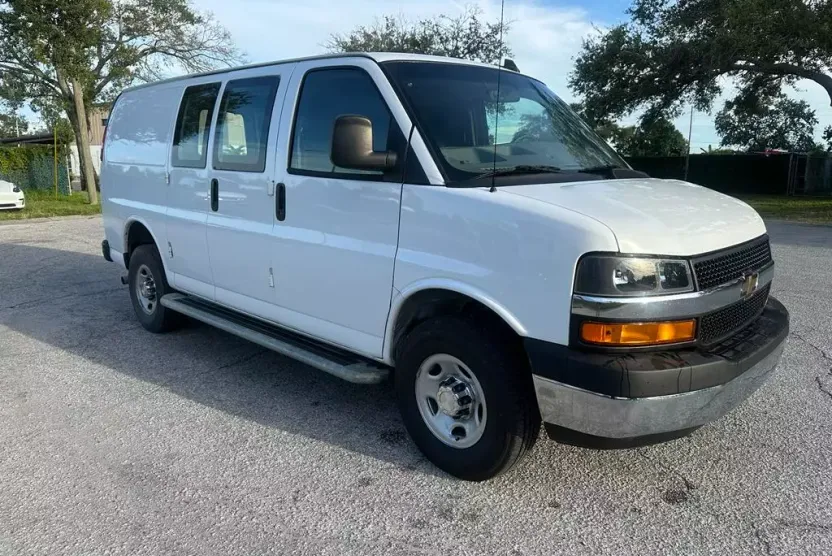 2022 Chevrolet Express Cargo Van 2500 photo 1