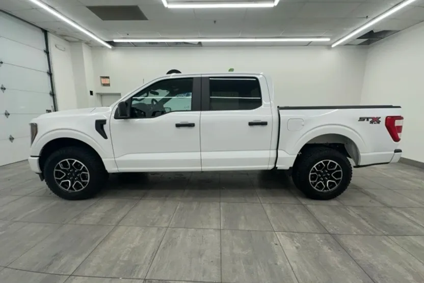 2023 Ford F-150 XL photo 1