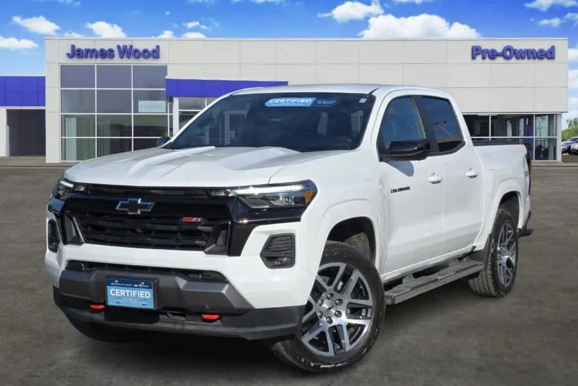 2023 Chevrolet Colorado Z71 photo 1