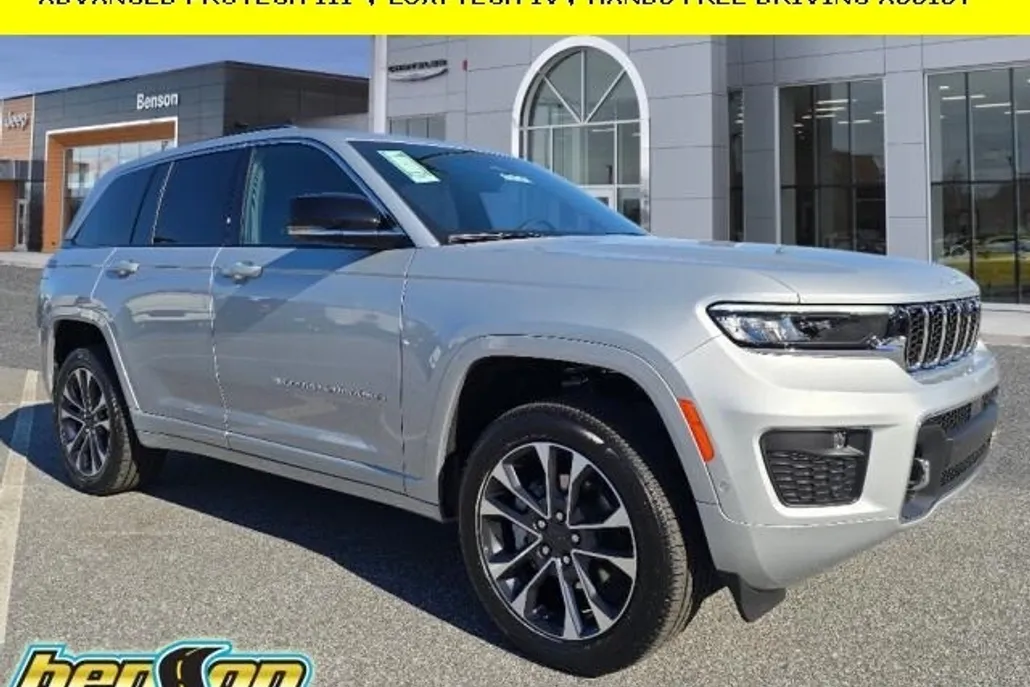 2025 Jeep Grand Cherokee Overland photo 1