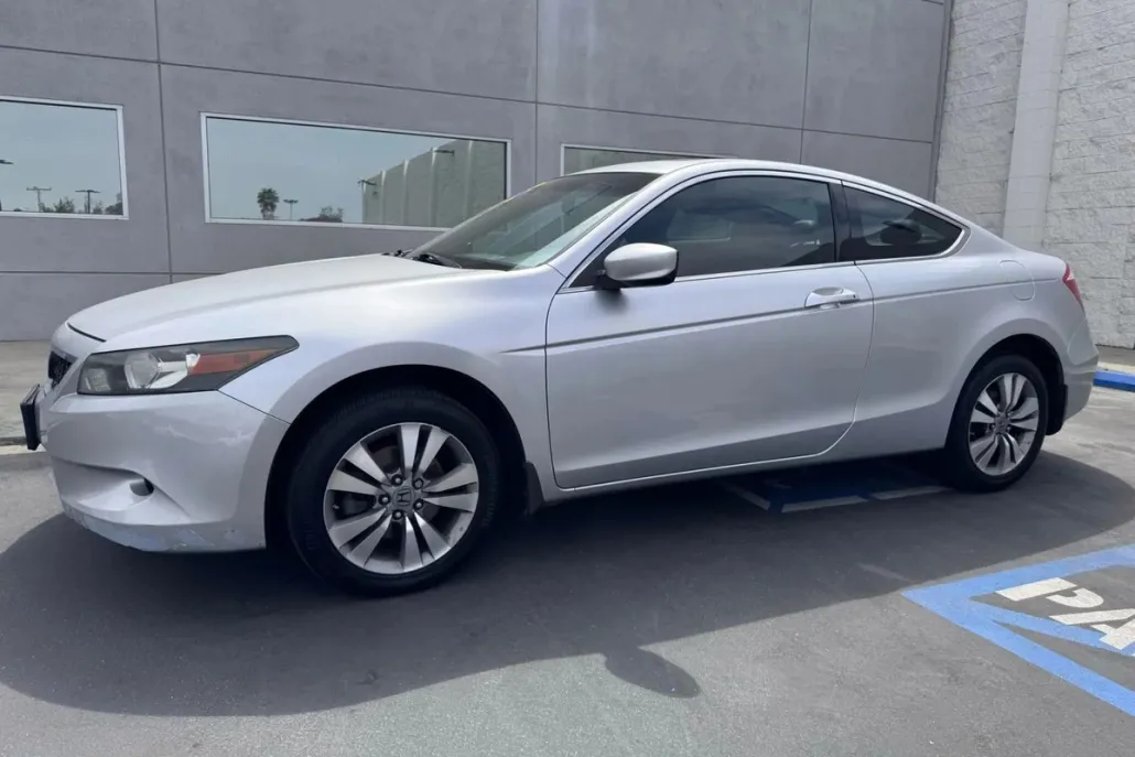 2010 Honda Accord EX-L photo 1