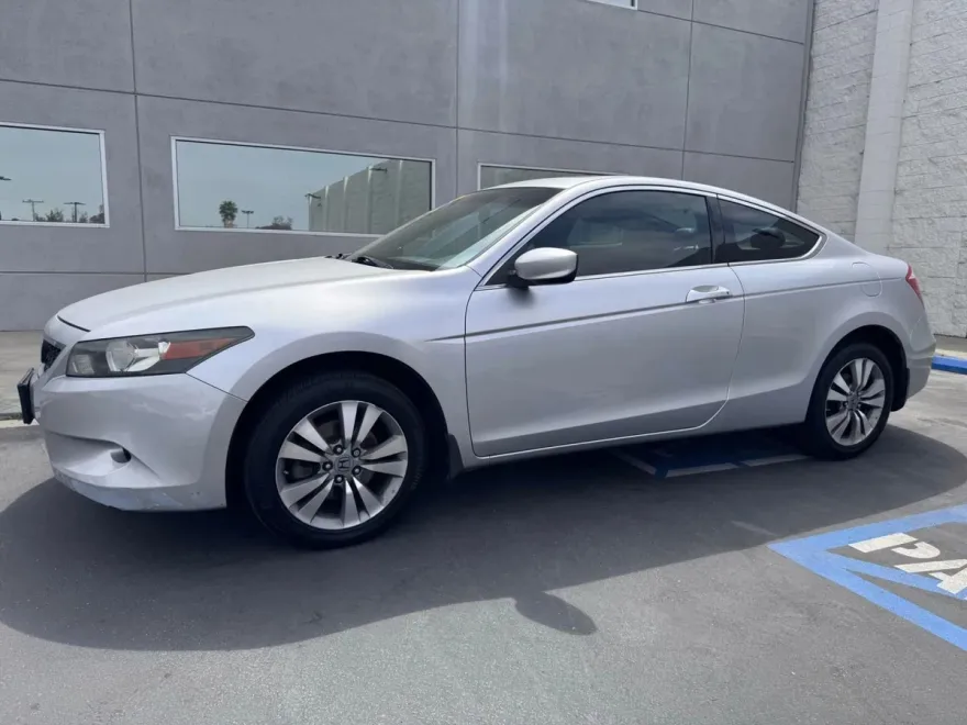 2010 Honda Accord EX-L photo 1