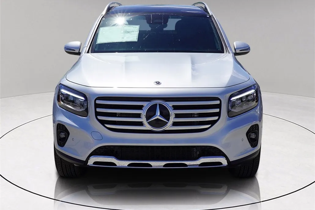 2026 Mercedes Benz GLB 250 photo 1
