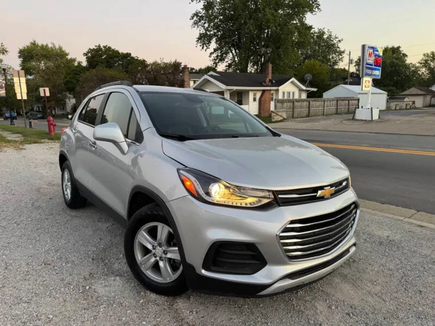 2020 Chevrolet Trax LT photo 1