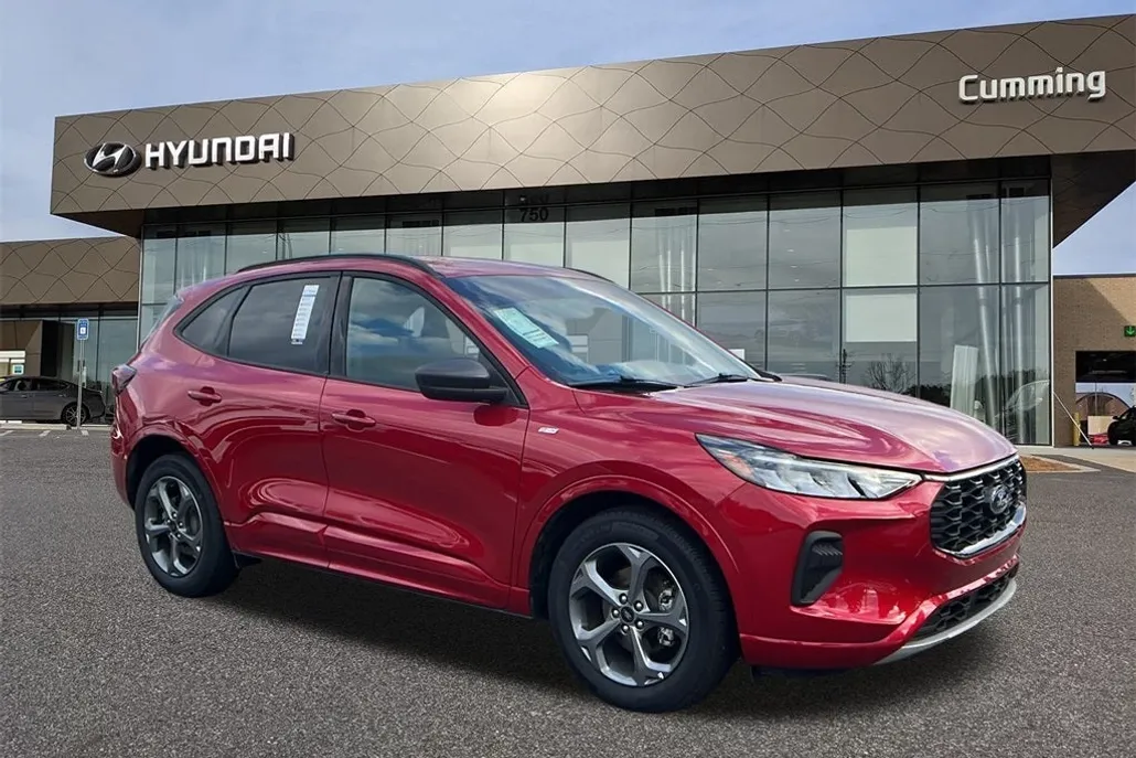 2024 Ford Escape ST-Line photo 1