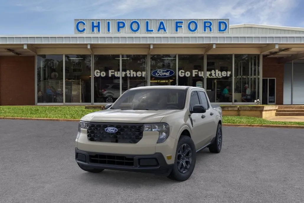 2025 Ford Maverick XLT photo 1