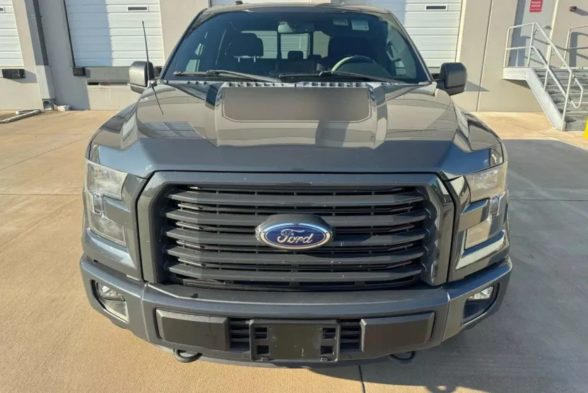 2016 Ford F-150 photo 1