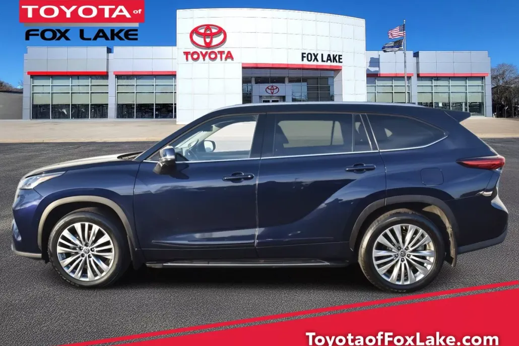 2023 Toyota Highlander Platinum photo 1