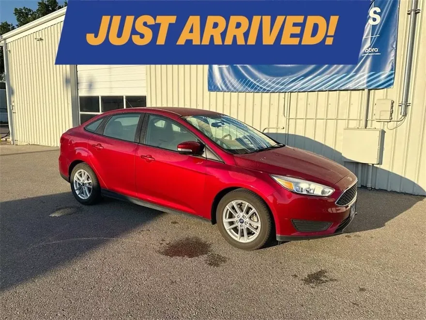 2016 Ford Focus SE photo 1