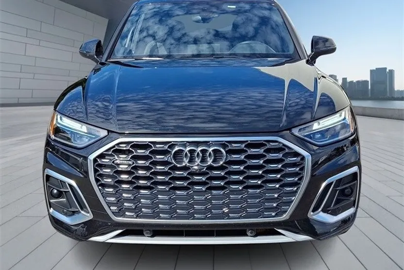 2024 Audi Q5 45 S line Premium photo 1