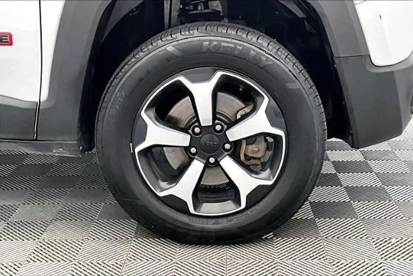 2020 Jeep Renegade Trailhawk photo 1