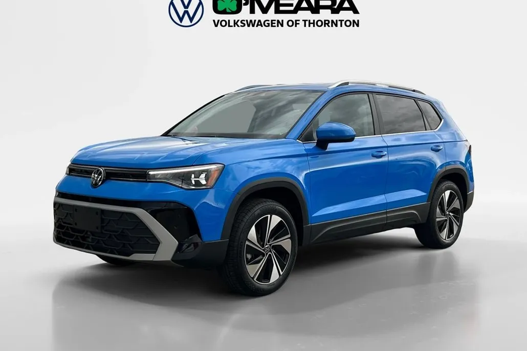 2025 Volkswagen Taos SE photo 1