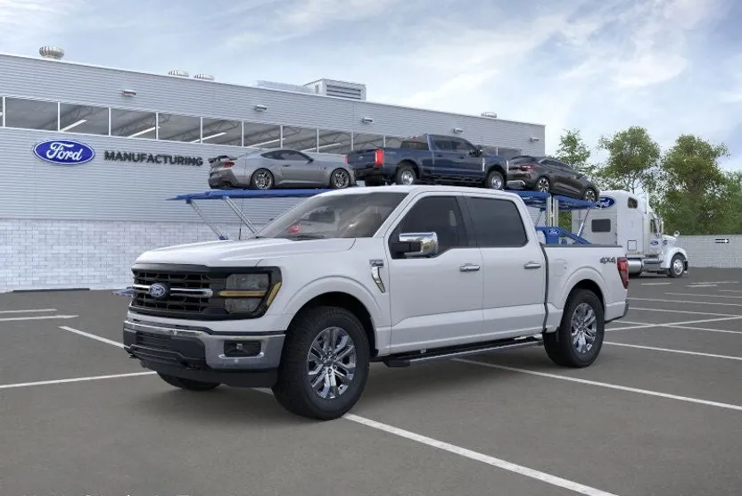 2025 Ford F-150 XLT photo 1