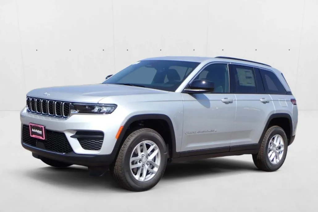 2025 Jeep Grand Cherokee Laredo X photo 1