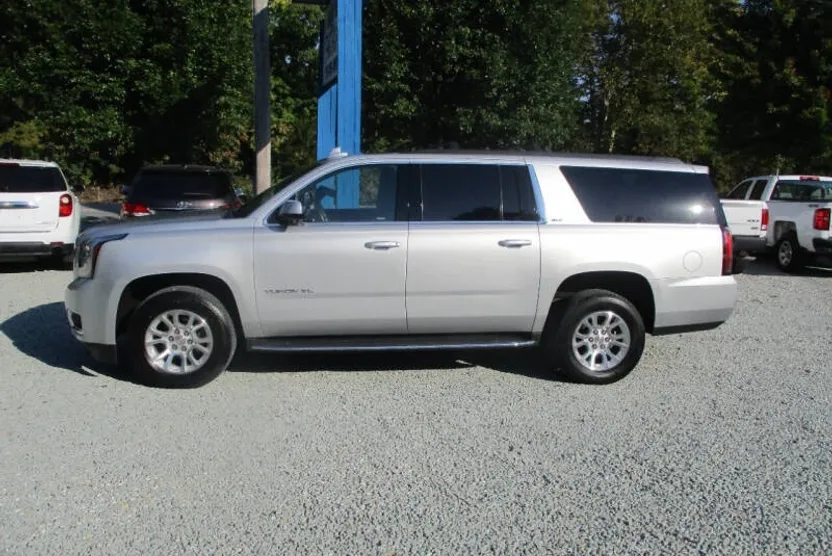 2019 Gmc Yukon XL SLT photo 1