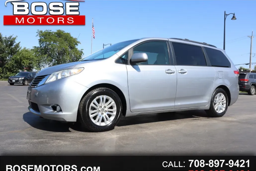 2011 Toyota Sienna Limited photo 1