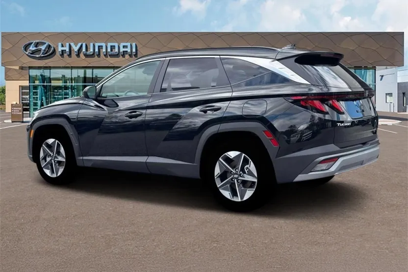 2025 Hyundai Tucson SEL photo 1