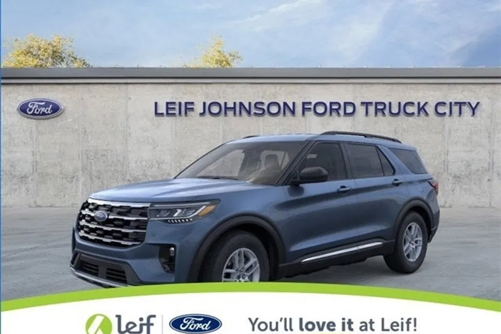 2025 Ford Explorer photo 1