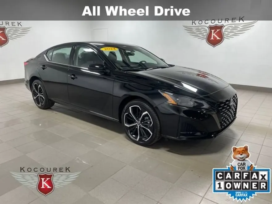 2024 Nissan Altima 2.5 SR photo 1