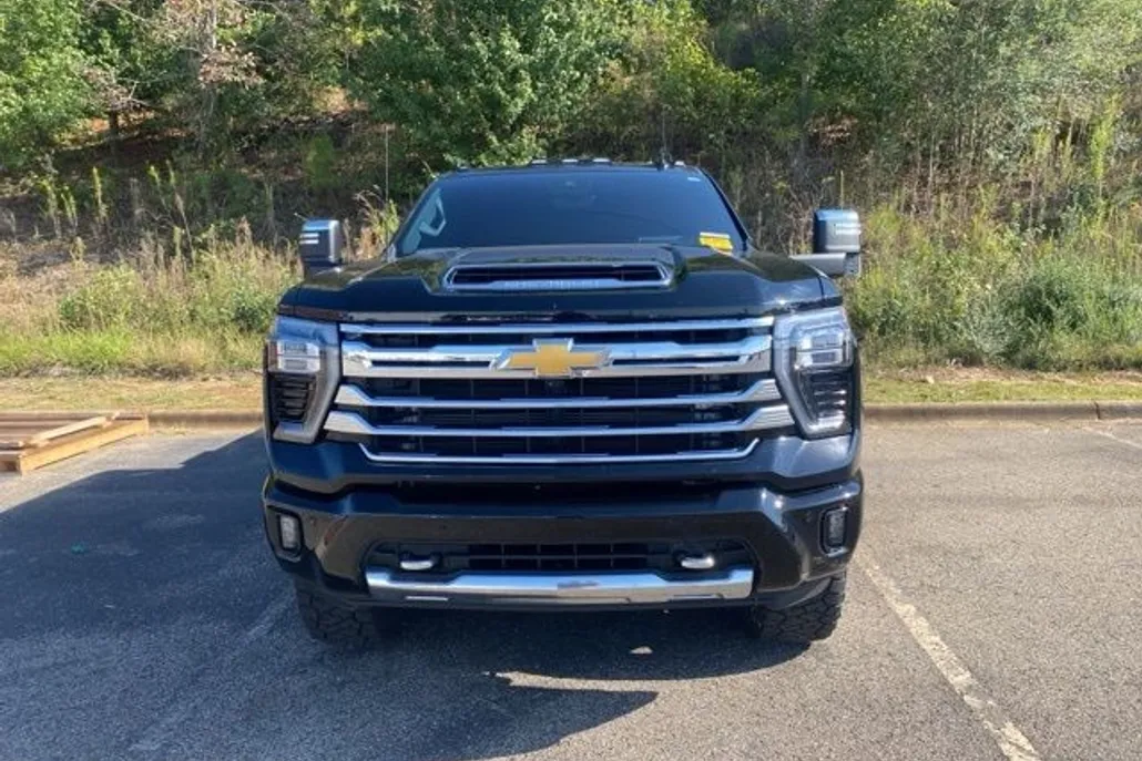 2024 Chevrolet Silverado 2500HD High Country photo 1