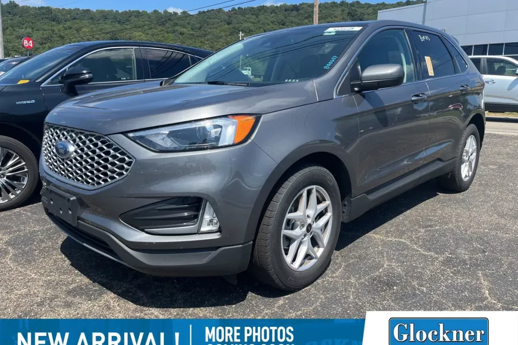 2024 Ford Edge SEL photo 1