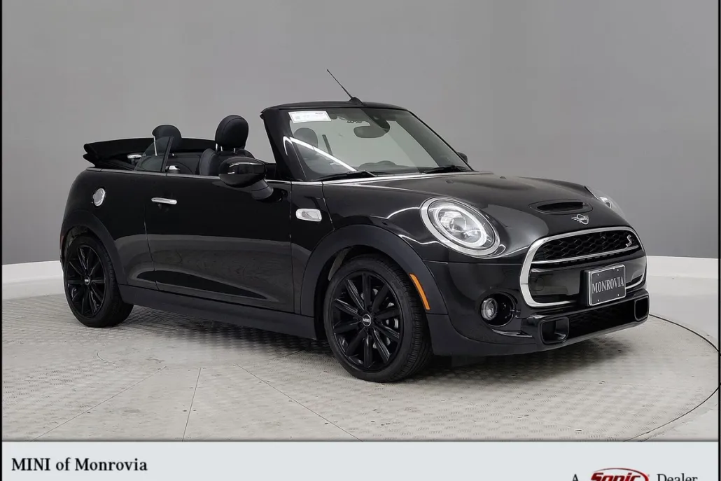 2020 Mini Cooper Convertible S photo 1