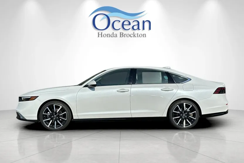 2025 Honda Accord Touring photo 1