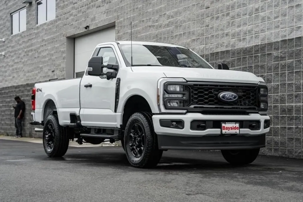 2025 Ford F-350 XL photo 1