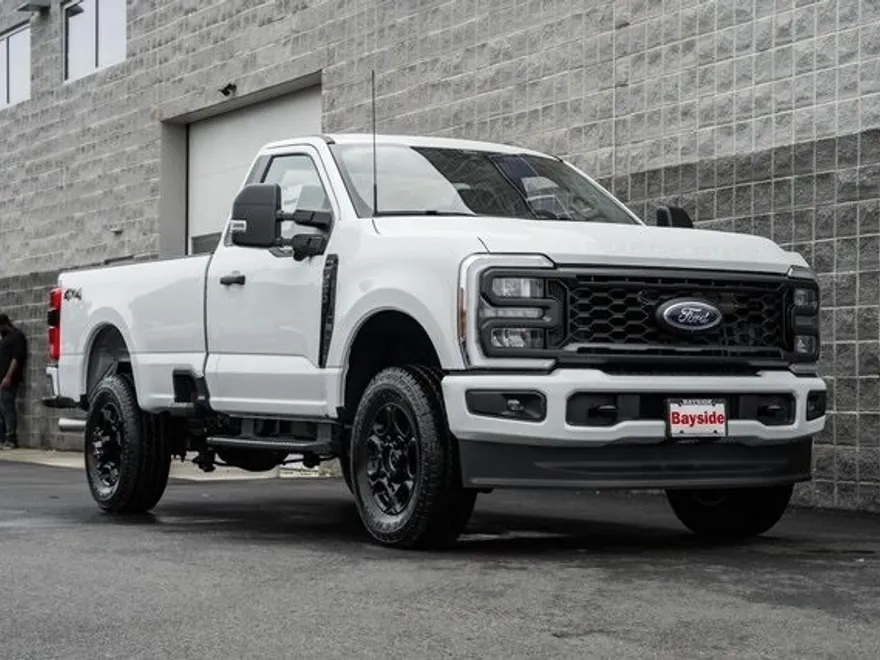 2025 Ford F-350 XL photo 1